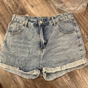 Jean short size 10